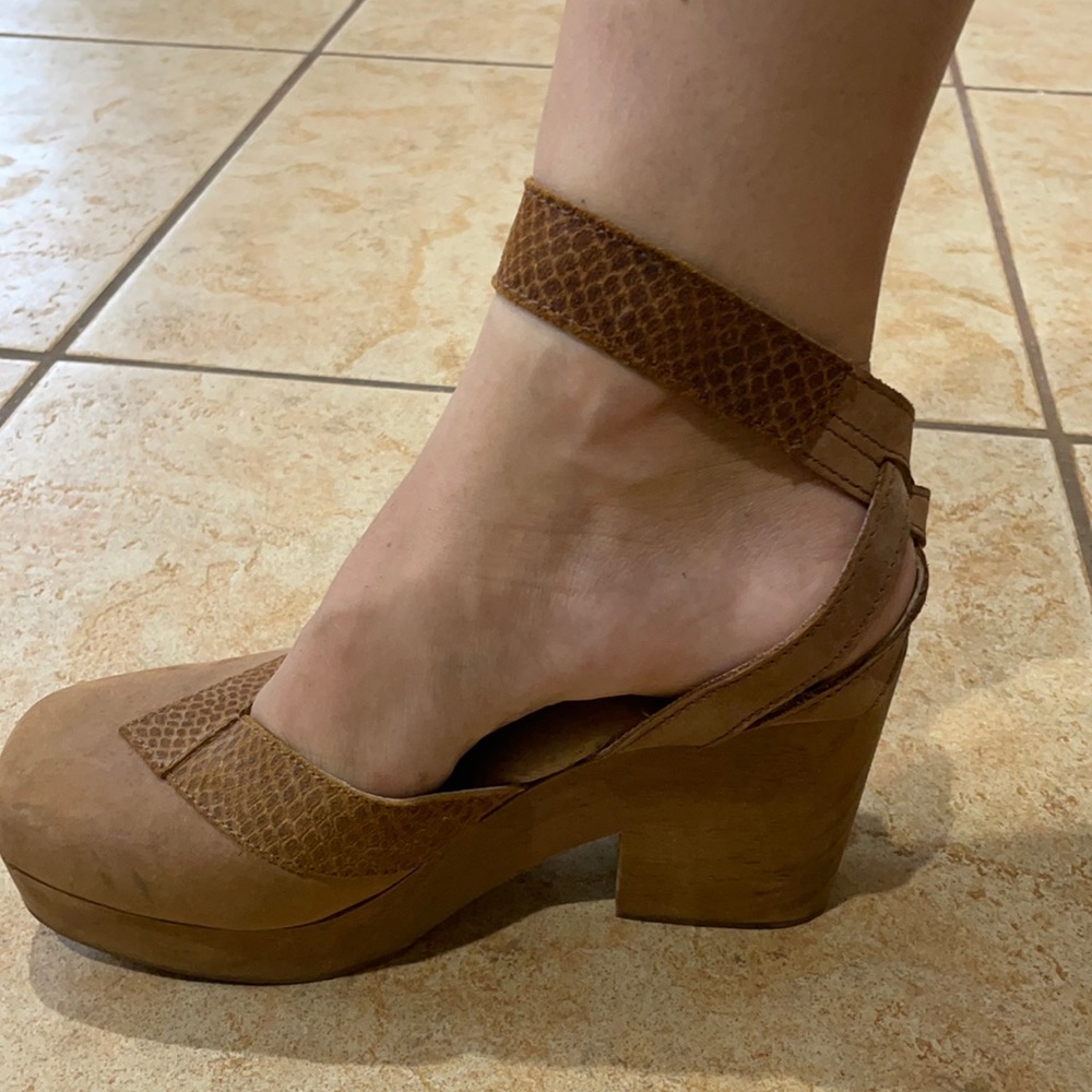 Free people cedar brown clogs size 39